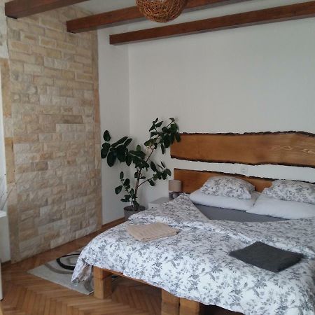 Apartmani Stonewood Zagreb Extérieur photo